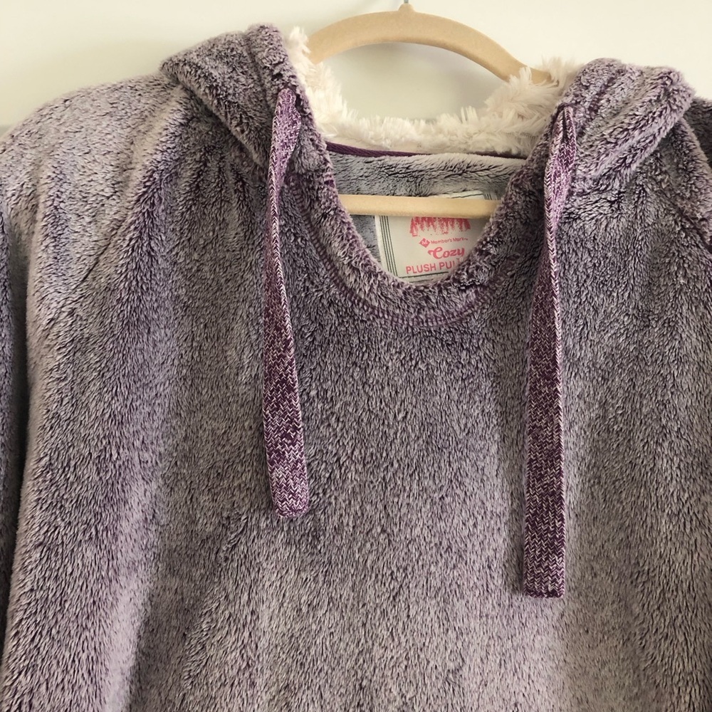 Lavender Plush Women's Hoodie - Picture 2 of 8